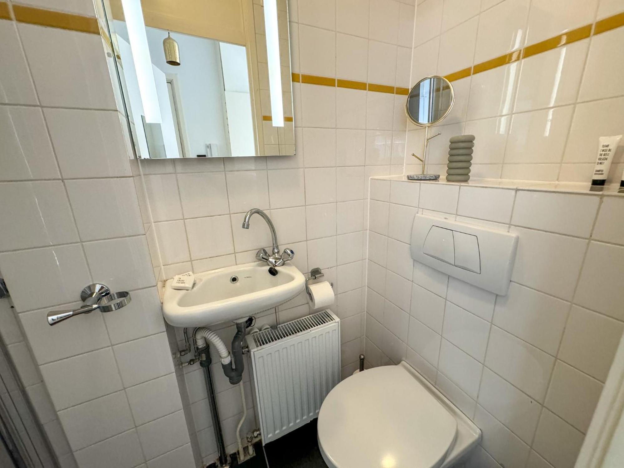 Yourbnb Suites Haarlemmerstraat Amsterdam Exteriör bild